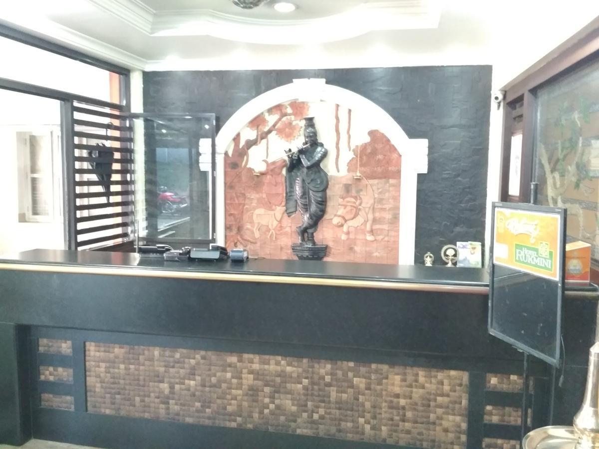 Hotel Rukmini Alwaye Экстерьер фото